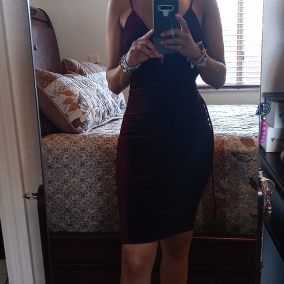 Dress - Picture 2 of 4